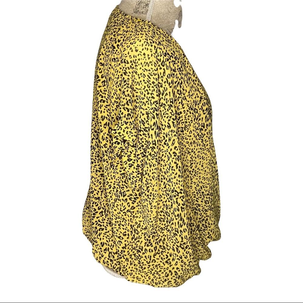 Umgee Yellow & Black Leopard Print Sheer Lightweight Blouse Size Small - Picture 4 of 8